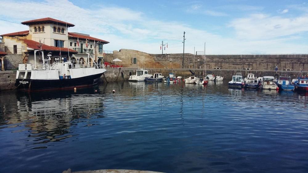 El Tejo De Comillas Kültér fotó